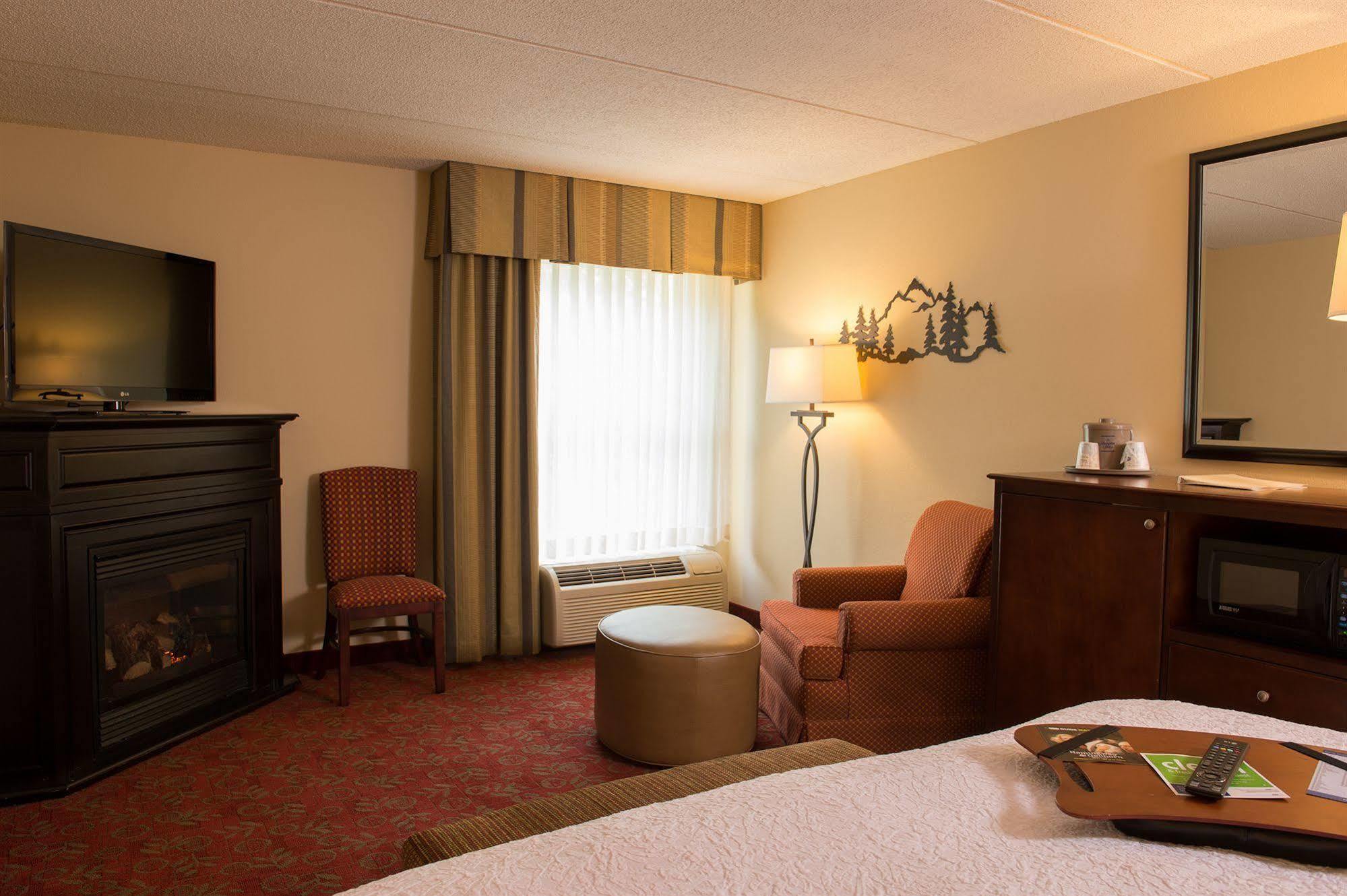 Hampton Inn & Suites Pigeon Forge On The Parkway Bilik gambar